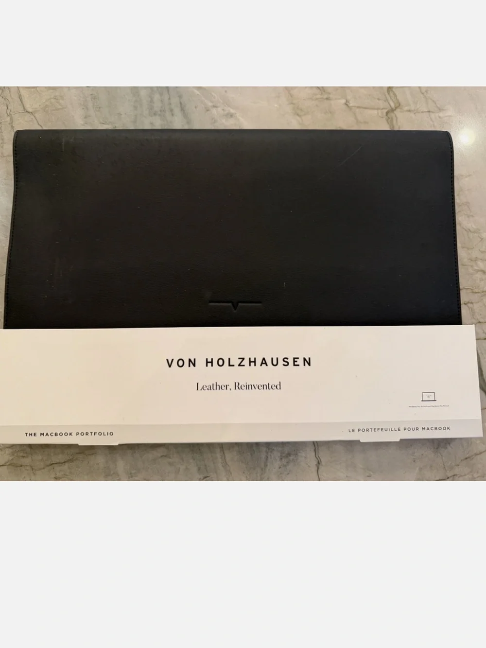 New Von Holzhausen Black Leather iPad Portfolio
